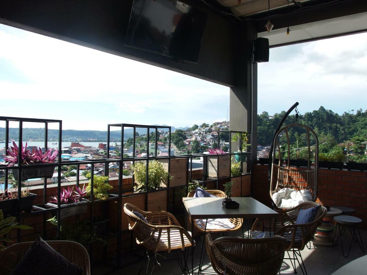 The City Hotel Ambon Dış mekan fotoğraf